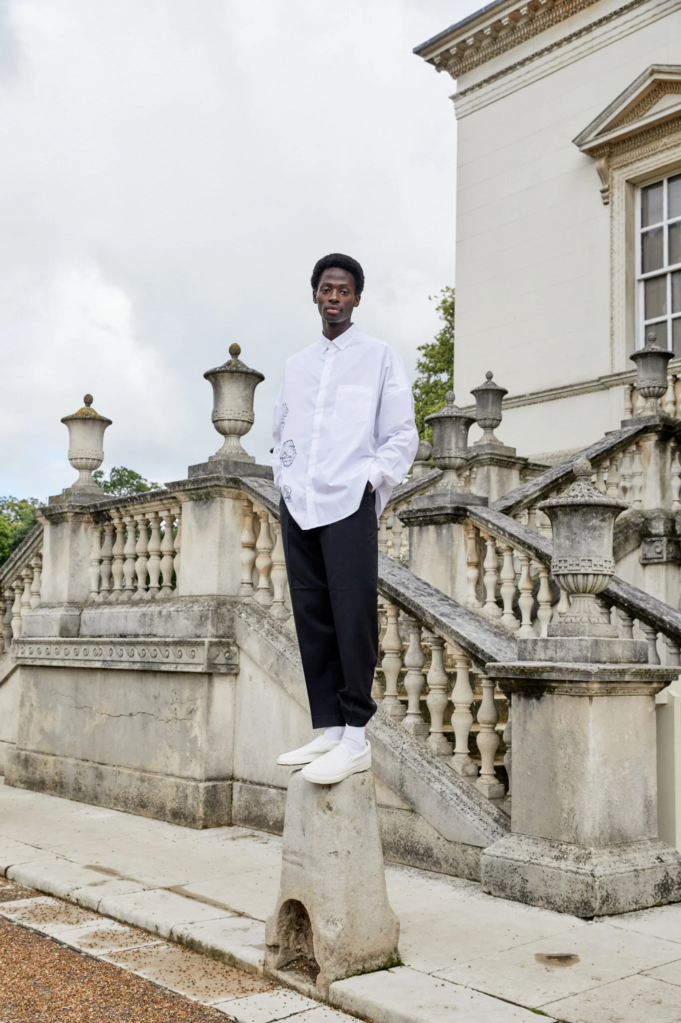 White Relaxed Shirt with hand painted flowers - Quillattire